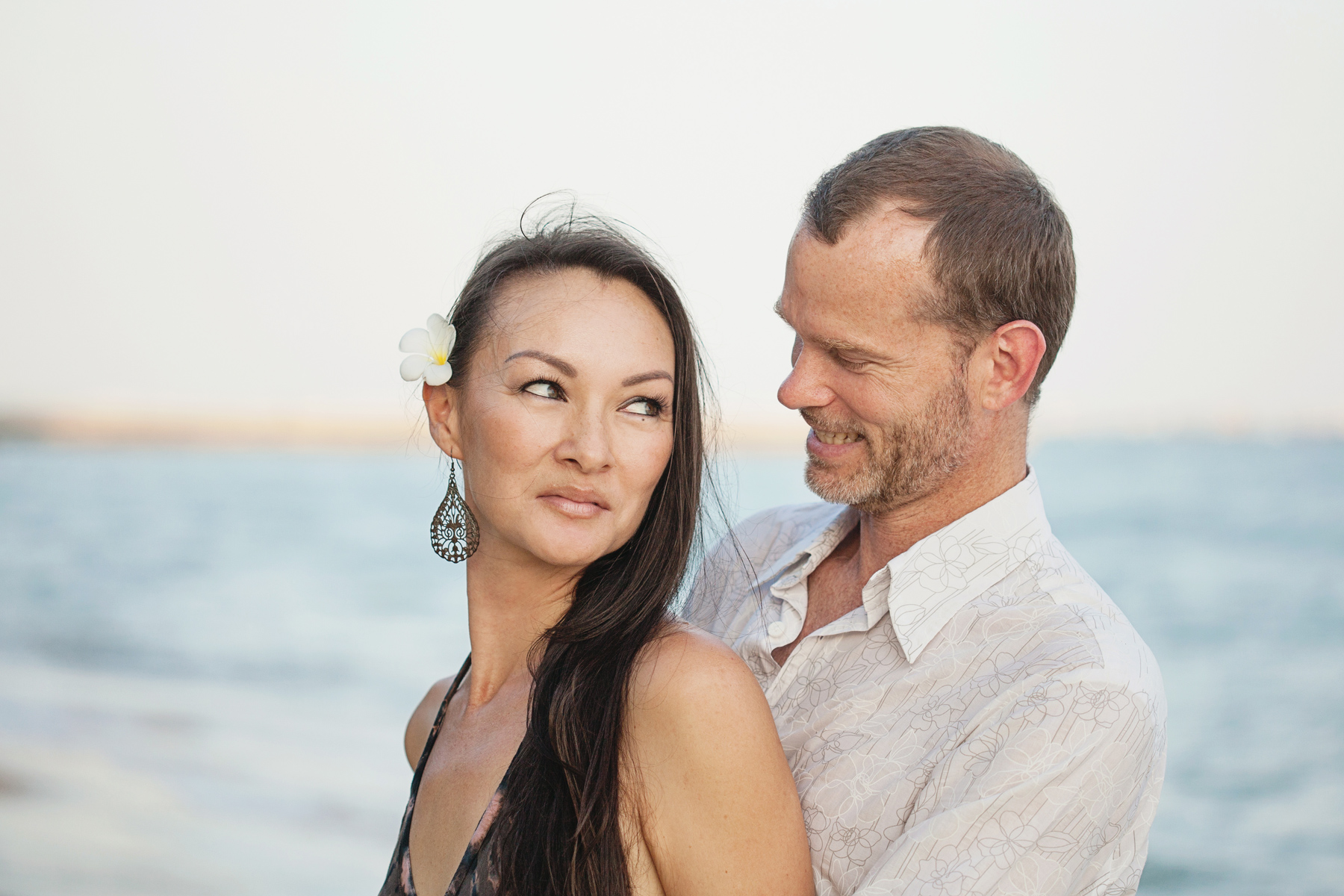 Couples portrait at the beach