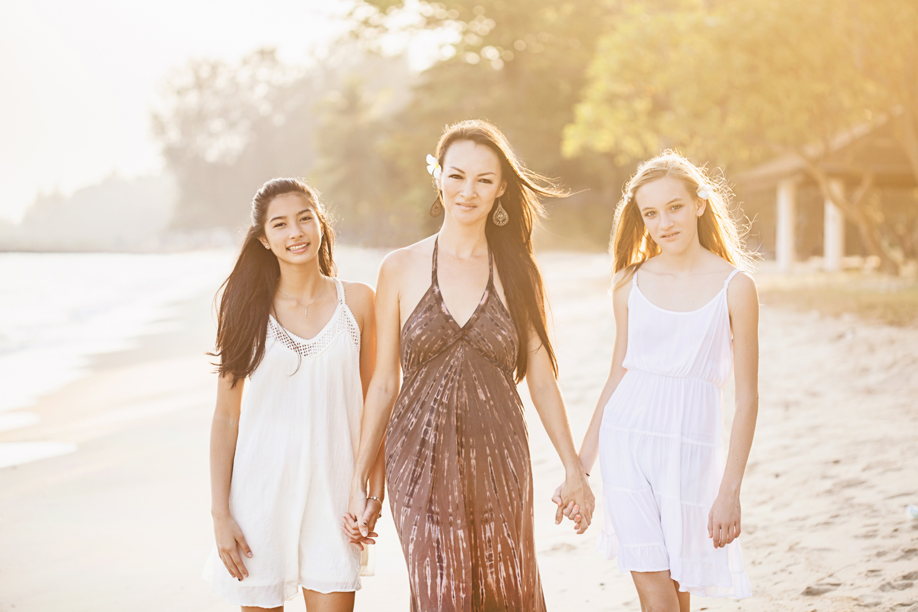 Lifestyle family portrait at the beach